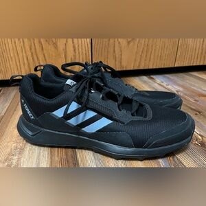 Men’s Adidas Terrex Shoes. Size: 9 1/2